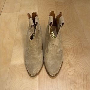 Ccocci Booties from Vici size 5.5